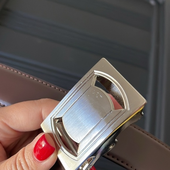 Men's Brown Leather Belt with Silver Buckle adjustable 34-28 - Picture 7 of 7